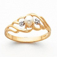 14k Yellow Gold Diamond & Cultured Pearl Birthstone Ring