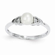 14k White Gold Genuine Pearl Diamond Ring