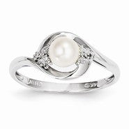 14k White Gold Genuine Pearl Diamond Ring